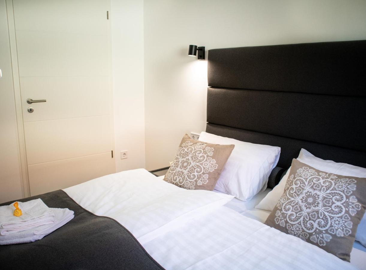 Ugo Apartman Halaszi Exterior photo