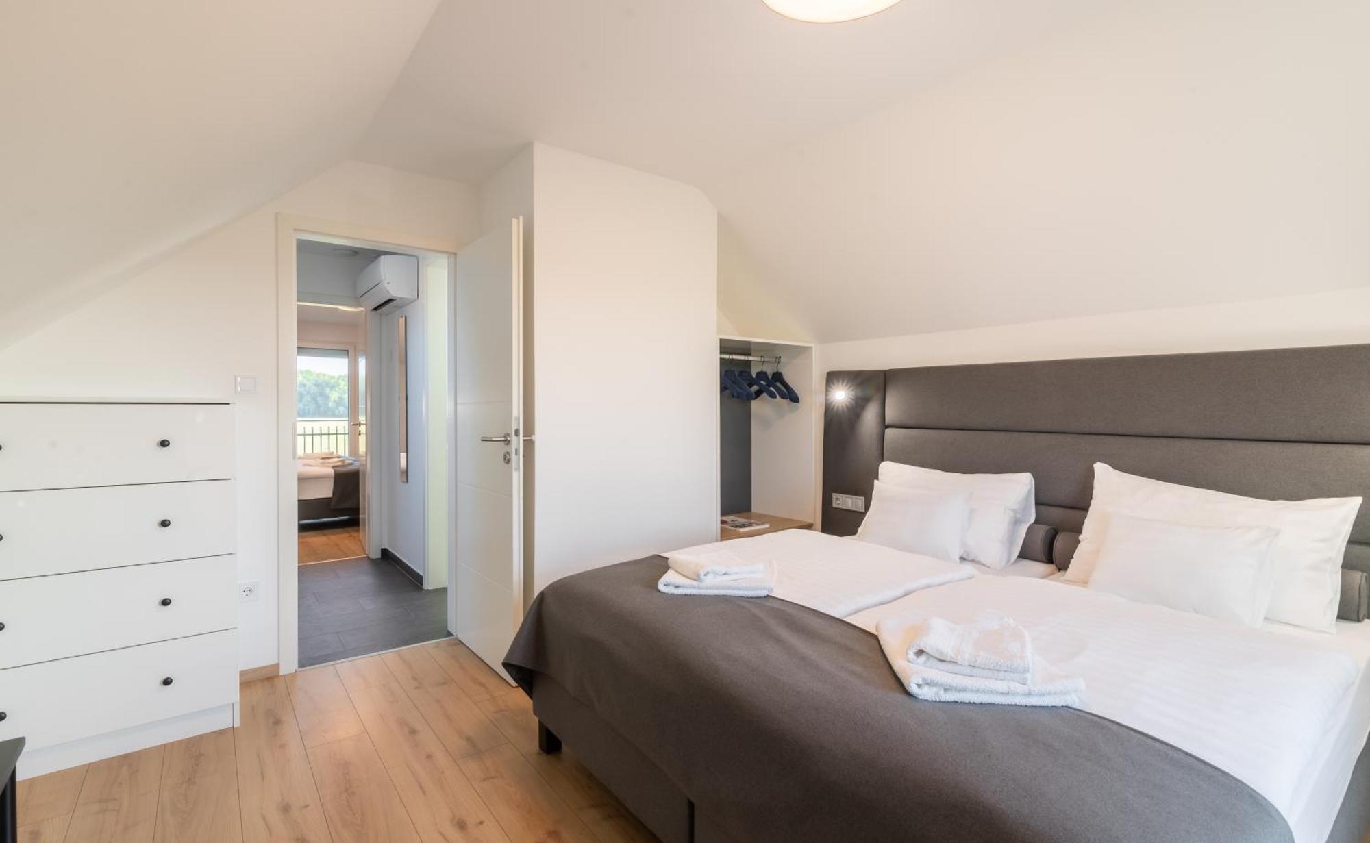Ugo Apartman Halaszi Exterior photo